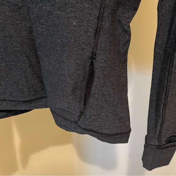 Lululemon Navy Long Sleeve size 4 - Picture 3 of 4